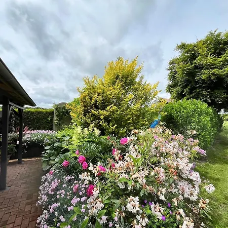 Fabulous In Near Sea Holiday home *
