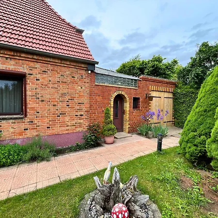 Fabulous In Near Sea Holiday home Steffenshagen